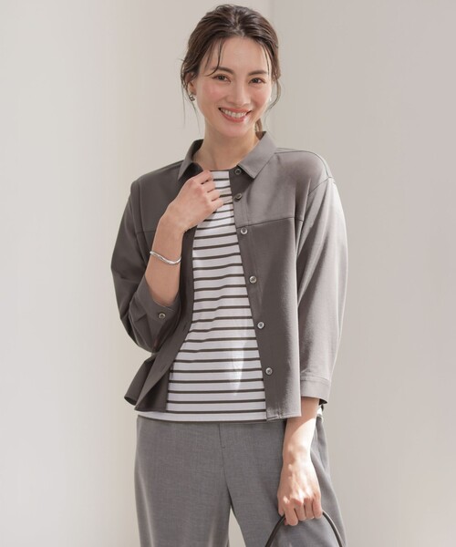 J.PRESS Ladies(J.プレス レディス)の「【冷房対策に・WEB限定カラーあり】タイプライターライクジャージー シャツ カットソー(Tシャツ/カットソー・レディース・グレー系/ライトグリーン系/ライトグレー系/ネイビー系・SMALL)」の2枚目の写真
