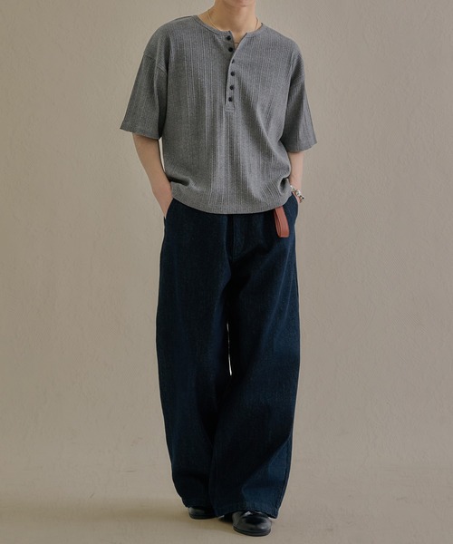 epnok(エプノック)の「テクスチャードディープヘンリーネックルーズ半袖Tee(Tシャツ/カットソー・メンズ・ベージュ/レッド/グレー/ネイビー/ブラック・MEDIUM/SMALL/LARGE)」の19枚目の写真