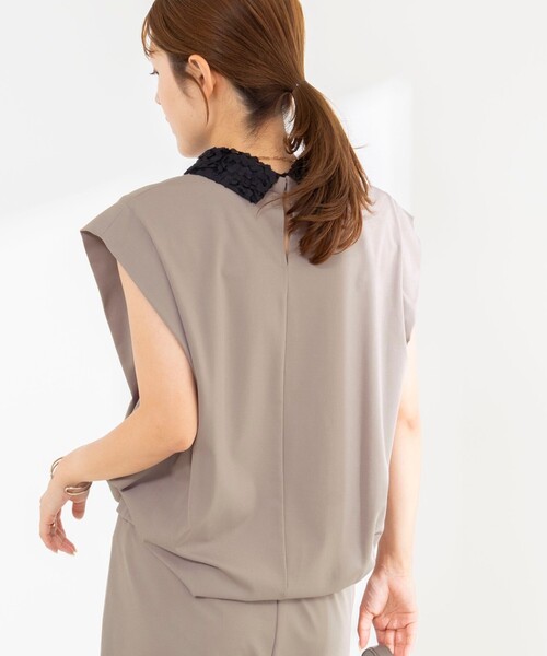 NOLLEY’S(ノーリーズ)の「《セットアップ対応/接触冷感》【BECシリーズ】ウォッシャブルハイスペックジャージノースリーブ(Tシャツ/カットソー・レディース・ベージュ/ホワイト/ブラック・38)」の15枚目の写真