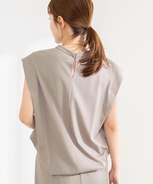 NOLLEY’S(ノーリーズ)の「《セットアップ対応/接触冷感》【BECシリーズ】ウォッシャブルハイスペックジャージノースリーブ(Tシャツ/カットソー・レディース・ベージュ/ホワイト/ブラック・38)」の22枚目の写真