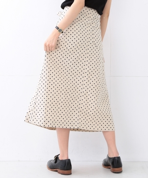 BEAMS BOY（ビームスボーイ）の「BEAMS BOY / ドット メディカルスカート（スカート・レディース・ベージュ/ネイビー・ONE SIZE）」の16枚目の写真