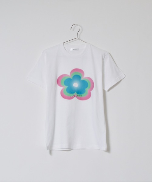 ＆soiree（アンドソワレ）の「【シルエット選べる2サイズ】【&soiree】ニュアンスフラワーTシャツ（Tシャツ/カットソー・レディース・グリーン/ブルー/ピンク・MEDIUM/FREE）」の13枚目の写真