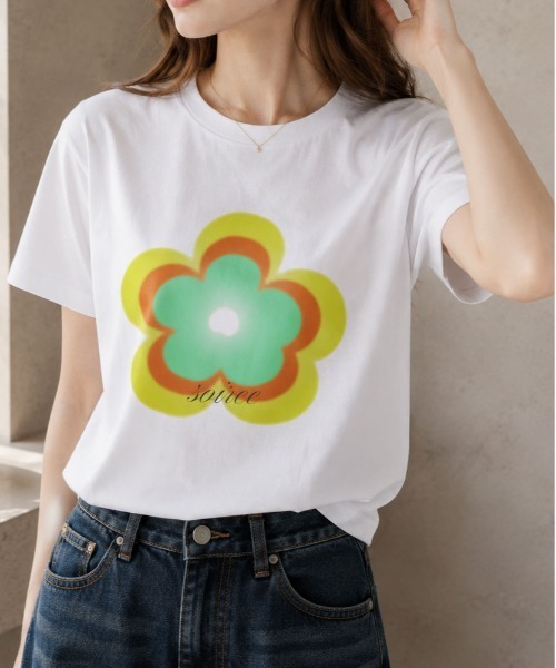 ＆soiree（アンドソワレ）の「【シルエット選べる2サイズ】【&soiree】ニュアンスフラワーTシャツ（Tシャツ/カットソー・レディース・グリーン/ブルー/ピンク・MEDIUM/FREE）」の9枚目の写真