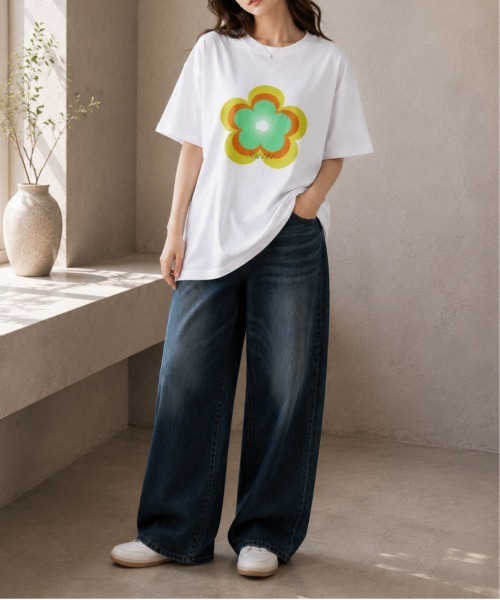 ＆soiree（アンドソワレ）の「【シルエット選べる2サイズ】【&soiree】ニュアンスフラワーTシャツ（Tシャツ/カットソー・レディース・グリーン/ブルー/ピンク・MEDIUM/FREE）」の12枚目の写真