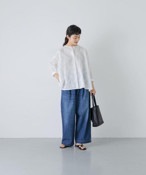 かぐれ(カグレ)の「コットンエンブロイダリーAラインシャツ(シャツ/ブラウス・レディース・ブラック/オフホワイト・FREE)」の5枚目の写真