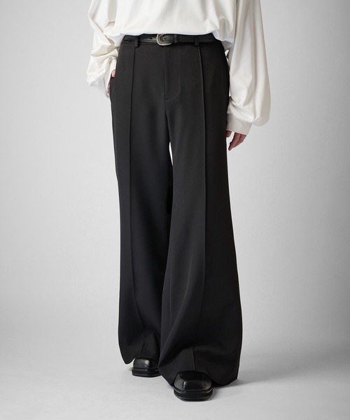 Lui's(ルイス)の「【Neucon】PINTUCK WIDE FLARE SLACKS / ピンタックワイドフレアスラックスパンツ(スラックス・メンズ・ブラック/チャコールグレー・2/1)」の5枚目の写真