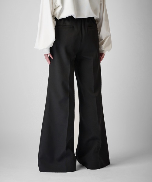 Lui's(ルイス)の「【Neucon】PINTUCK WIDE FLARE SLACKS / ピンタックワイドフレアスラックスパンツ(スラックス・メンズ・ブラック/チャコールグレー・2/1)」の7枚目の写真