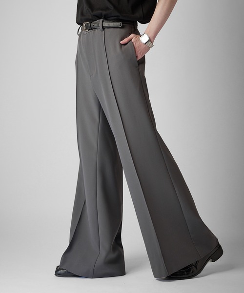 Lui's(ルイス)の「【Neucon】PINTUCK WIDE FLARE SLACKS / ピンタックワイドフレアスラックスパンツ(スラックス・メンズ・ブラック/チャコールグレー・2/1)」の16枚目の写真