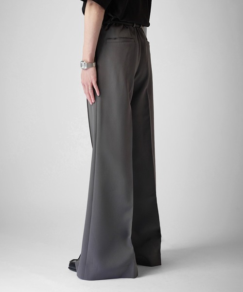 Lui's(ルイス)の「【Neucon】PINTUCK WIDE FLARE SLACKS / ピンタックワイドフレアスラックスパンツ(スラックス・メンズ・ブラック/チャコールグレー・2/1)」の19枚目の写真