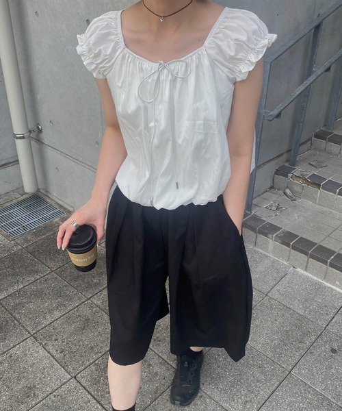 ISOOK(アイスー)の「フリルバルーンブラウス(kiharu select) / 2way オフショルダー パフスリーブ フレンチスリーブ リボン シアー 透け感(シャツ/ブラウス・レディース・ブラック/ホワイト・FREE)」の7枚目の写真
