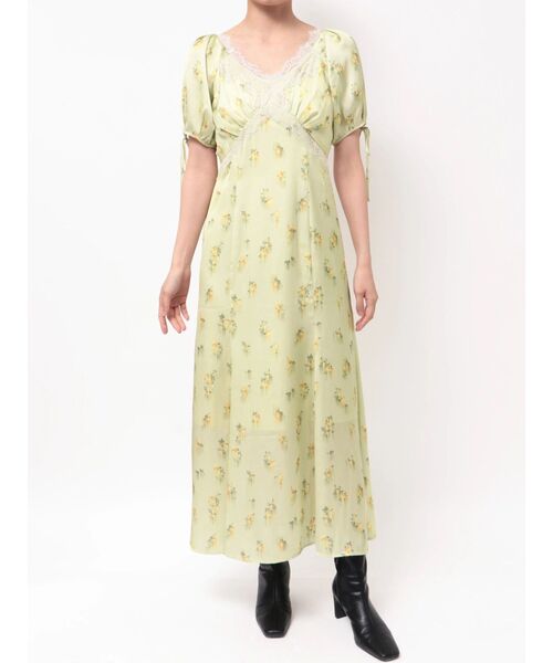 LAGUNAMOON(ラグナムーン)の「レーストリムパフスリーブサテンワンピース(ワンピース・レディース・アイボリー/グリーン/ブラック・MEDIUM/SMALL)」の4枚目の写真