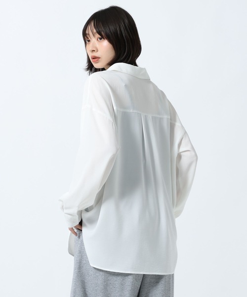 PAGEBOY(ページボーイ)の「メルティシャツ(シャツ/ブラウス・レディース・オフホワイト/ブラック/ターコイズブルー・FREE)」の7枚目の写真