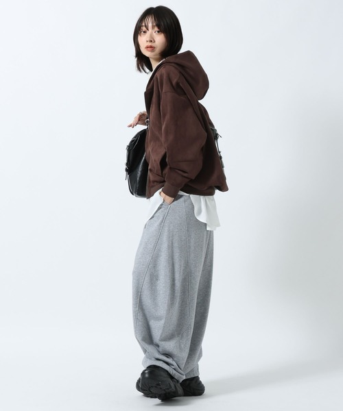 PAGEBOY(ページボーイ)の「メルティシャツ(シャツ/ブラウス・レディース・オフホワイト/ブラック/ターコイズブルー・FREE)」の12枚目の写真
