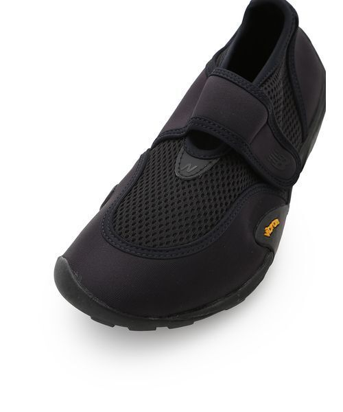 emmi（エミ）の「【New Balance】MT2（スニーカー・レディース・ブラック・26.5/23/27/25/26/25.5/24.5/23.5/24）」の7枚目の写真