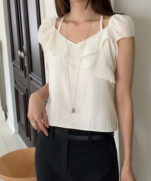 LOENNE(ロエヌ)の「Ruffle Puff Blouse / フリルパフブラウス(Tシャツ/カットソー・レディース・アイボリー/グレー/ブラック・FREE)」の7枚目の写真
