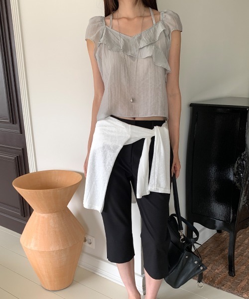 LOENNE(ロエヌ)の「Ruffle Puff Blouse / フリルパフブラウス(Tシャツ/カットソー・レディース・アイボリー/グレー/ブラック・FREE)」の21枚目の写真