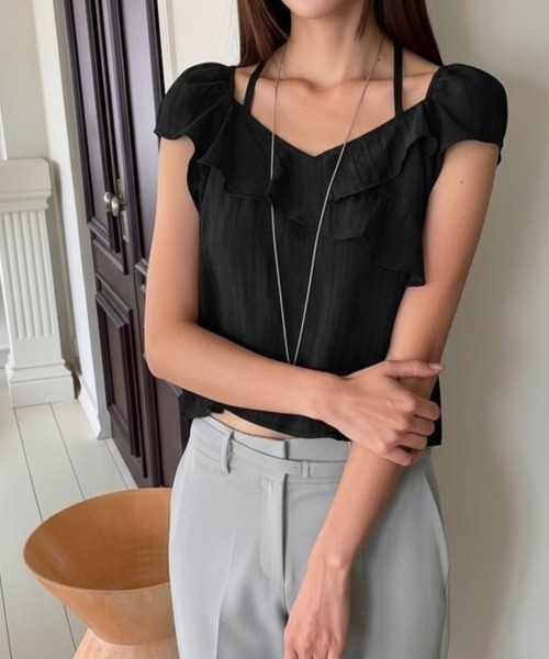 LOENNE(ロエヌ)の「Ruffle Puff Blouse / フリルパフブラウス(Tシャツ/カットソー・レディース・アイボリー/グレー/ブラック・FREE)」の12枚目の写真