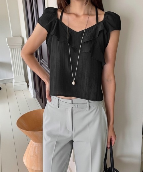 LOENNE(ロエヌ)の「Ruffle Puff Blouse / フリルパフブラウス(Tシャツ/カットソー・レディース・アイボリー/グレー/ブラック・FREE)」の14枚目の写真