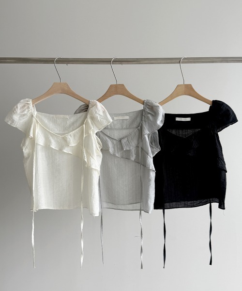 LOENNE(ロエヌ)の「Ruffle Puff Blouse / フリルパフブラウス(Tシャツ/カットソー・レディース・アイボリー/グレー/ブラック・FREE)」の16枚目の写真