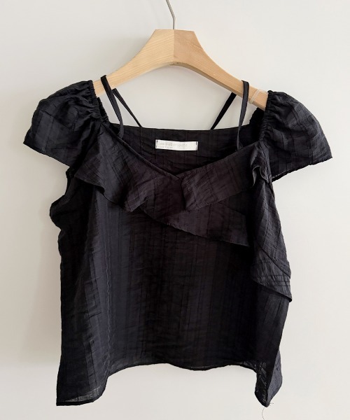 LOENNE(ロエヌ)の「Ruffle Puff Blouse / フリルパフブラウス(Tシャツ/カットソー・レディース・アイボリー/グレー/ブラック・FREE)」の11枚目の写真