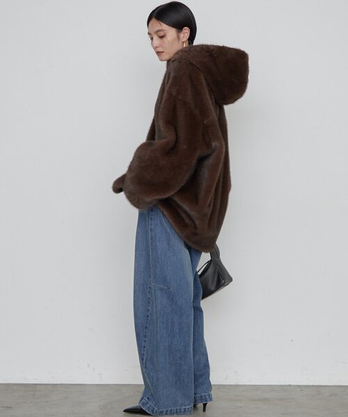 LOUNGEDRESS（ラウンジドレス）の「《WEB限定》フードフェイクファーブルゾン（ブルゾン・レディース・ブラウン/ベージュ・36/38）」の11枚目の写真