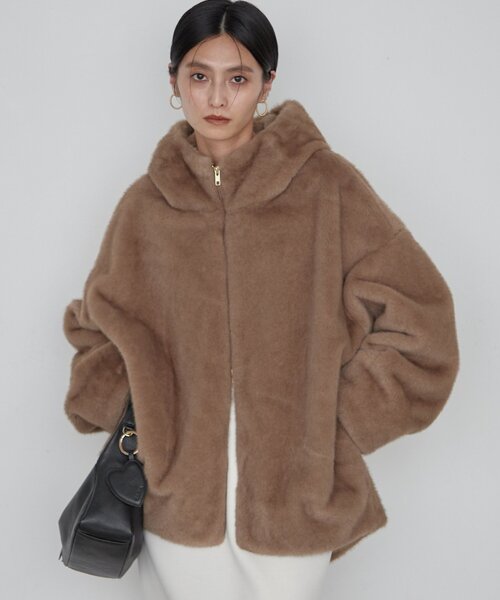LOUNGEDRESS（ラウンジドレス）の「《WEB限定》フードフェイクファーブルゾン（ブルゾン・レディース・ブラウン/ベージュ・36/38）」の15枚目の写真