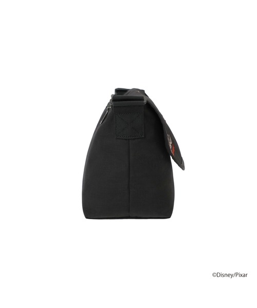 Manhattan Portage（マンハッタンポーテージ）の「NYLON MESSENGER BAG JR (SM) BP W/DIV MGNT 500D CORDURA / TOY / 26（メッセンジャーバッグ・レディース・ブラック・SMALL）」の3枚目の写真