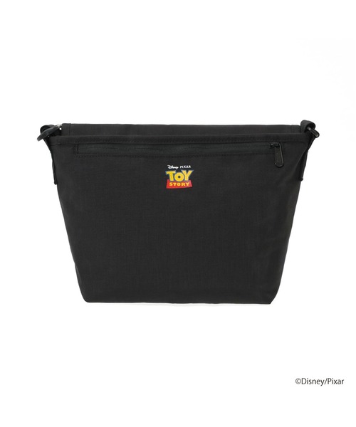 Manhattan Portage（マンハッタンポーテージ）の「NYLON MESSENGER BAG JR (SM) BP W/DIV MGNT 500D CORDURA / TOY / 26（メッセンジャーバッグ・レディース・ブラック・SMALL）」の4枚目の写真