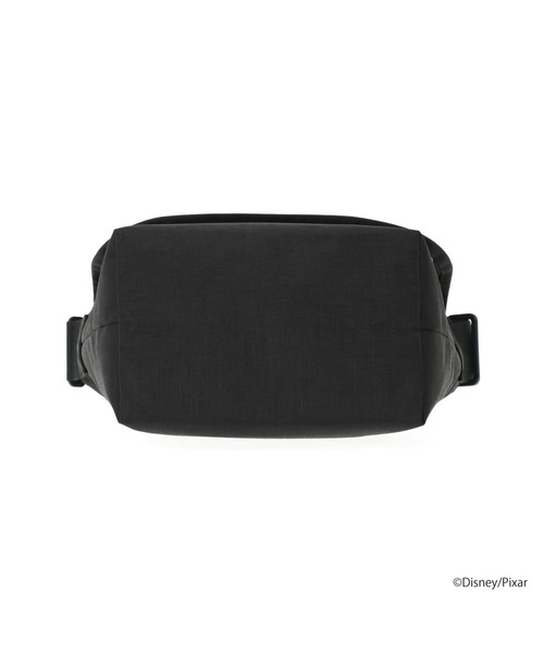 Manhattan Portage（マンハッタンポーテージ）の「NYLON MESSENGER BAG JR (SM) BP W/DIV MGNT 500D CORDURA / TOY / 26（メッセンジャーバッグ・レディース・ブラック・SMALL）」の5枚目の写真