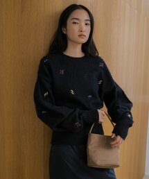 刺繍ビジューニットプルオーバー