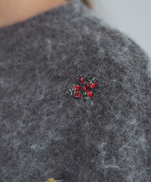 SHENERY（シーナリー）の「刺繍ビジューニットプルオーバー（ニット/セーター・レディース・ブラック/グレー・FREE）」の16枚目の写真