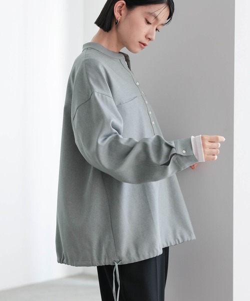 for/c(フォーシー)の「ドロストスキッパーブラウス【サスティナブル】(シャツ/ブラウス・レディース・ライトグレー/チャコール・M/L)」の10枚目の写真
