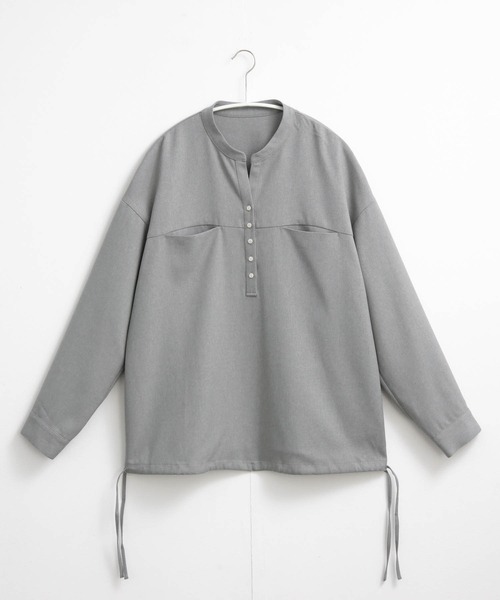 for/c(フォーシー)の「ドロストスキッパーブラウス【サスティナブル】(シャツ/ブラウス・レディース・ライトグレー/チャコール・M/L)」の3枚目の写真