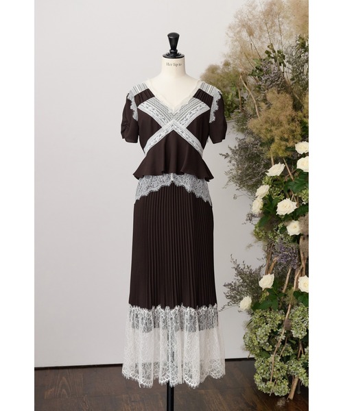 Her lip to（ハーリップトゥー）の「Giulia Lace Pleated Dress（ワンピース・レディース・ブラウン系・S/M）」の7枚目の写真
