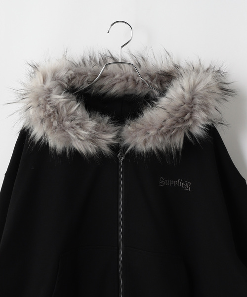 SUPPLIER（サプライヤー）の「SUPPLIER / サプライヤー Faux Fur Cross Zip Hoodie（パーカー・メンズ・アイボリー/ブラック・MEDIUM/LARGE）」の7枚目の写真