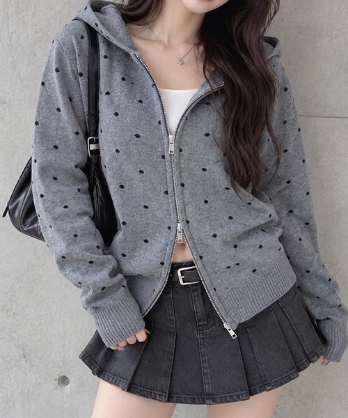 GLAMOROUS JANE(グラマラスジェーン)の「ドットジャガードダブルジップニットパーカー(パーカー・レディース・ベージュ/ブラック/グレー・FREE)」の9枚目の写真
