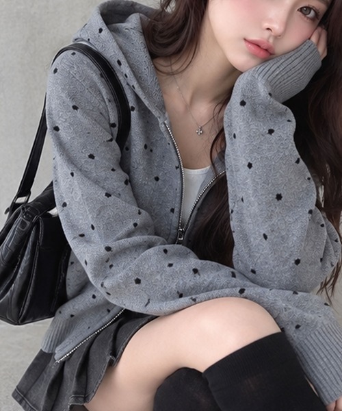GLAMOROUS JANE(グラマラスジェーン)の「ドットジャガードダブルジップニットパーカー(パーカー・レディース・ベージュ/ブラック/グレー・FREE)」の10枚目の写真