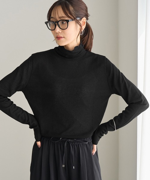ROPE' PICNIC(ロペピクニック)の「ラメシアーリブタートルトップス(Tシャツ/カットソー・レディース・ブラック/ホワイト・FREE)」の5枚目の写真