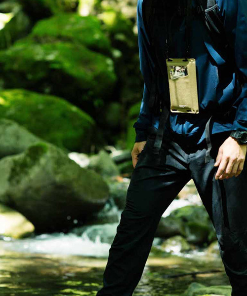 ROOT CO.（ルート）の「ROOT CO. スマホ 防水ケース 完全防水 IPX8 Water Proof Shell. /Smart Phone（スマホケース/カバー・メンズ・ブラック/ワイン/カーキ/ダークブラウン/ネイビー/ベージュ・FREE）」の21枚目の写真