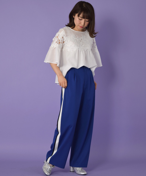 w closet（ダブルクローゼット）の「異素材レース付きシフォンブラウス（シャツ/ブラウス・レディース・オフホワイト/ブラック/オレンジ・FREE）」の10枚目の写真