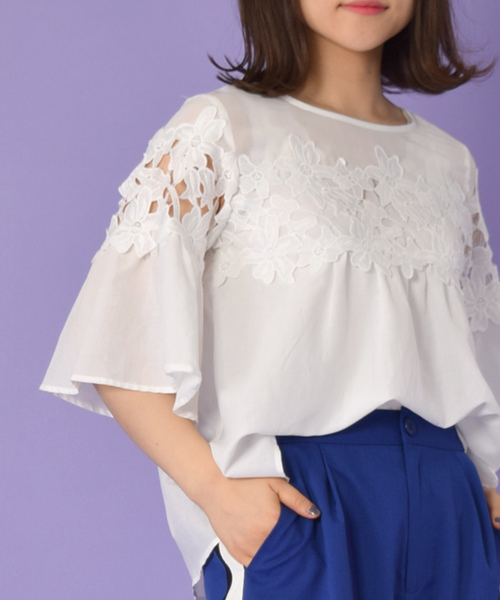 w closet（ダブルクローゼット）の「異素材レース付きシフォンブラウス（シャツ/ブラウス・レディース・オフホワイト/ブラック/オレンジ・FREE）」の4枚目の写真