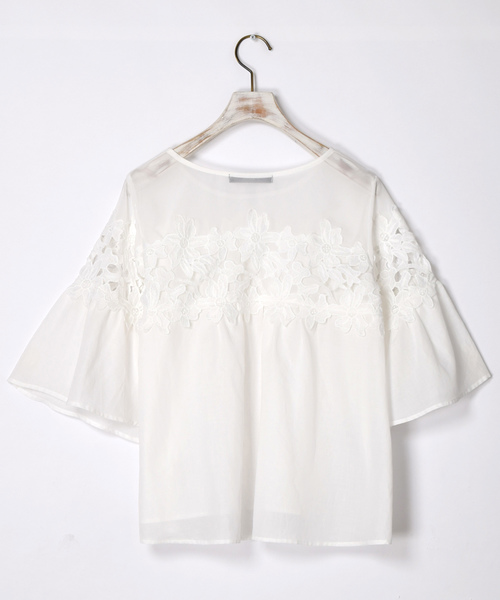 w closet（ダブルクローゼット）の「異素材レース付きシフォンブラウス（シャツ/ブラウス・レディース・オフホワイト/ブラック/オレンジ・FREE）」の6枚目の写真