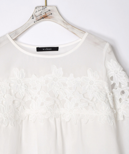w closet（ダブルクローゼット）の「異素材レース付きシフォンブラウス（シャツ/ブラウス・レディース・オフホワイト/ブラック/オレンジ・FREE）」の9枚目の写真