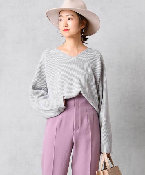 DouDou（ドゥドゥ）の「片畦プルオーバーニット（ニット/セーター・レディース・ライトグレー/オフホワイト/キャメル/レッド・FREE）」の3枚目の写真