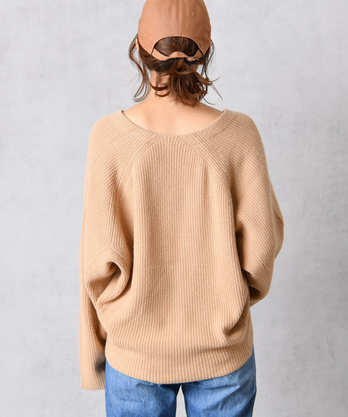 DouDou（ドゥドゥ）の「片畦プルオーバーニット（ニット/セーター・レディース・ライトグレー/オフホワイト/キャメル/レッド・FREE）」の19枚目の写真