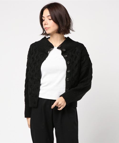 flower(フラワー)の「チャーミングケーブルニット(ニット/セーター・レディース・ホワイト/ブラック/ベージュ・FREE)」の2枚目の写真