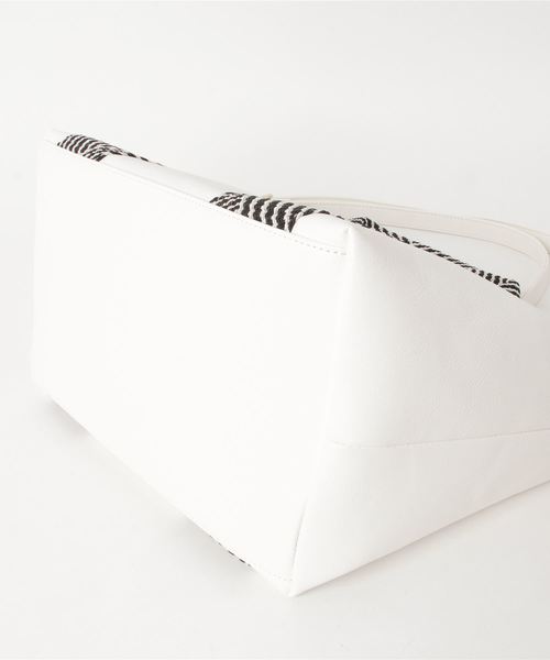 BASE(ベース)の「ラメ入りテープハンドルトートバッグ(トートバッグ・レディース・ブラック/シルバー/アイボリー/ブルー/ベージュ・FREE)」の6枚目の写真