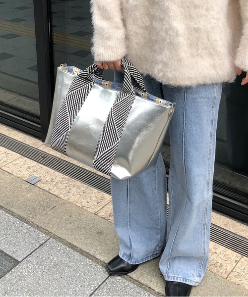 BASE(ベース)の「ラメ入りテープハンドルトートバッグ(トートバッグ・レディース・ブラック/シルバー/アイボリー/ブルー/ベージュ・FREE)」の22枚目の写真