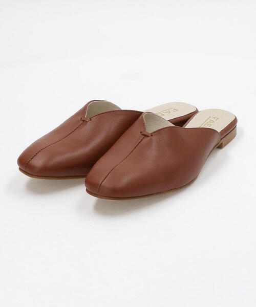BEAUTY&YOUTH UNITED ARROWS(ビューティアンドユースユナイテッドアローズ)の「<FAEDA>Vカットスライダーミュール о(サンダル)」|ブラウン