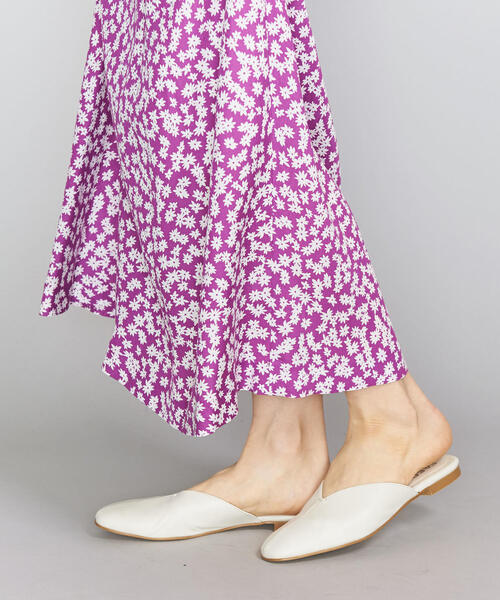 BEAUTY&YOUTH UNITED ARROWS(ビューティーアンドユースユナイテッドアローズ)の「<FAEDA>Vカットスライダーミュール о(サンダル・レディース・オフホワイト/ブラウン/ブラック・38/39/36/37)」の10枚目の写真